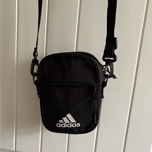 Adidas Black Belt Bag Sleek Athletic Design